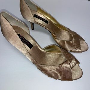 Nina Culver Pump Size 10
